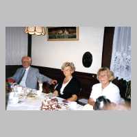 111-1365 Wehlauer Treffen in Berlin, Familie Joswich.jpg